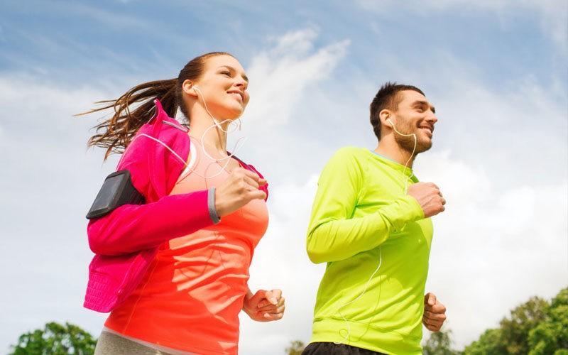 Faire du sport le matin avant d’aller au travail : bonne ou mauvaise idée ?